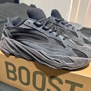 Yeezy 700 Vanta